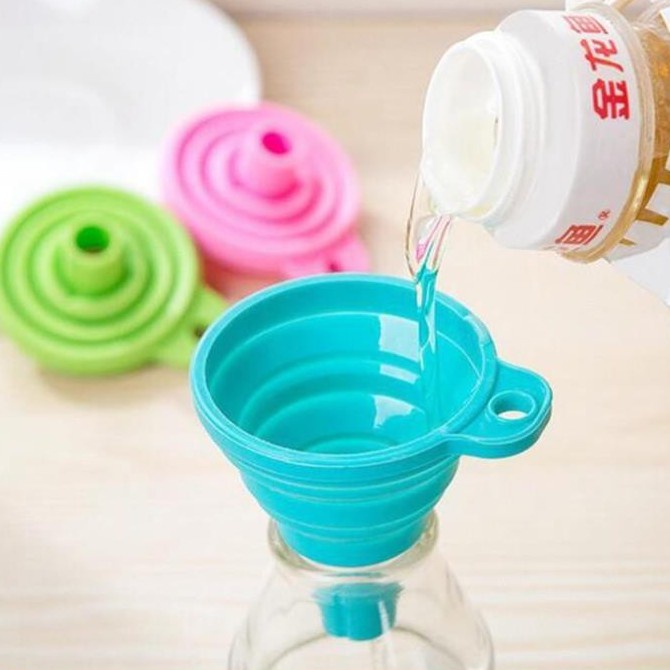 Phễu silicon gấp gọn đồ dùng tiện ích nhà bếp phễu rót nước, rượu, dầu ăn, rót chất lỏng chịu nhiệt tốt vinhhome.store