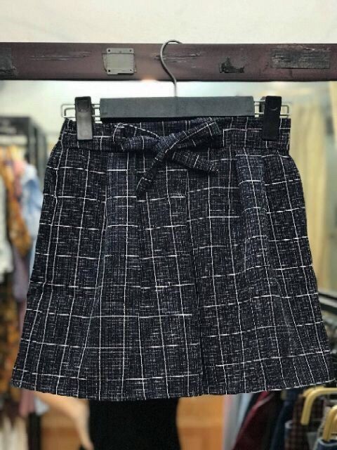 Quần sooc kẻ karo, dáng giả váy | BigBuy360 - bigbuy360.vn