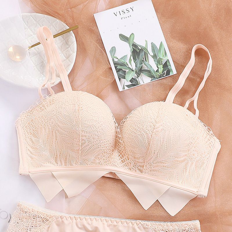 B04: Bộ đồ lót thiết kế không gọng, quả ngang, đệm bàn tay, quai có thể tháo rời | BigBuy360 - bigbuy360.vn