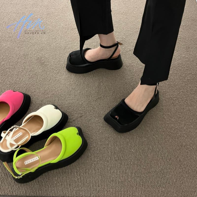 Giày Sandal Hở Ngón Đế Dày Thời Trang Mùa Hè Phong Cách La Mã 2022 Mới Dành Cho Bạn Nữ