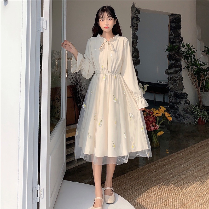 Đầm cổ tròn ren tay dài ống lòe bo chun bồng nhẹ nhàng ôm eo váy dài dáng xòe nhiều lớp vải voan họa tiết hoa nhẹ nhàng