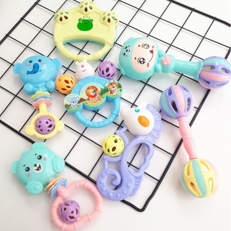Bộ đồ chơi xúc xắc cho bé 7 món ( Hàng chuẩn)