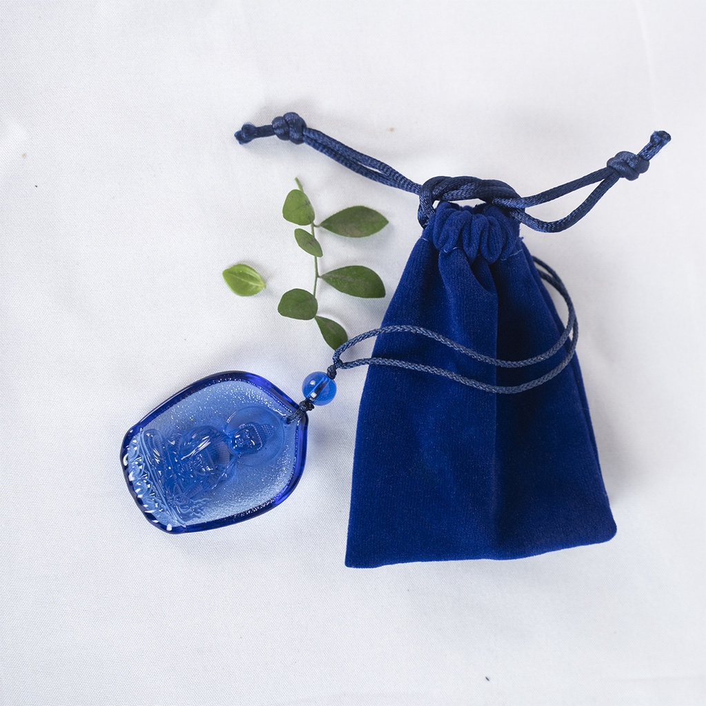 Vòng cổ hình phật có túi đựng, chất liệu lưu ly, gia trì giúp tăng năng lượng người đeo - Mani Decor