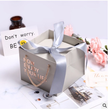 Hộp Đựng Qùa Ngày Lễ Tình Nhân Valentine Kèm Nơ Xinh Xắn
