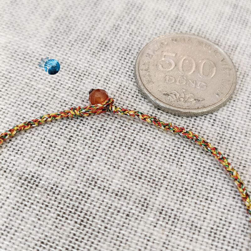 Vòng tay tết dây ngũ sắc