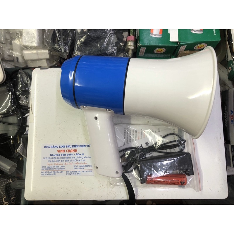 Loa phóng thanh cầm tay HM 130TU