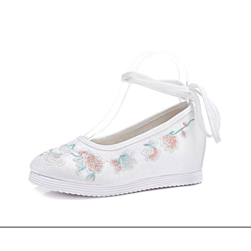 Giày cổ trang Trung quốc thêu hoa