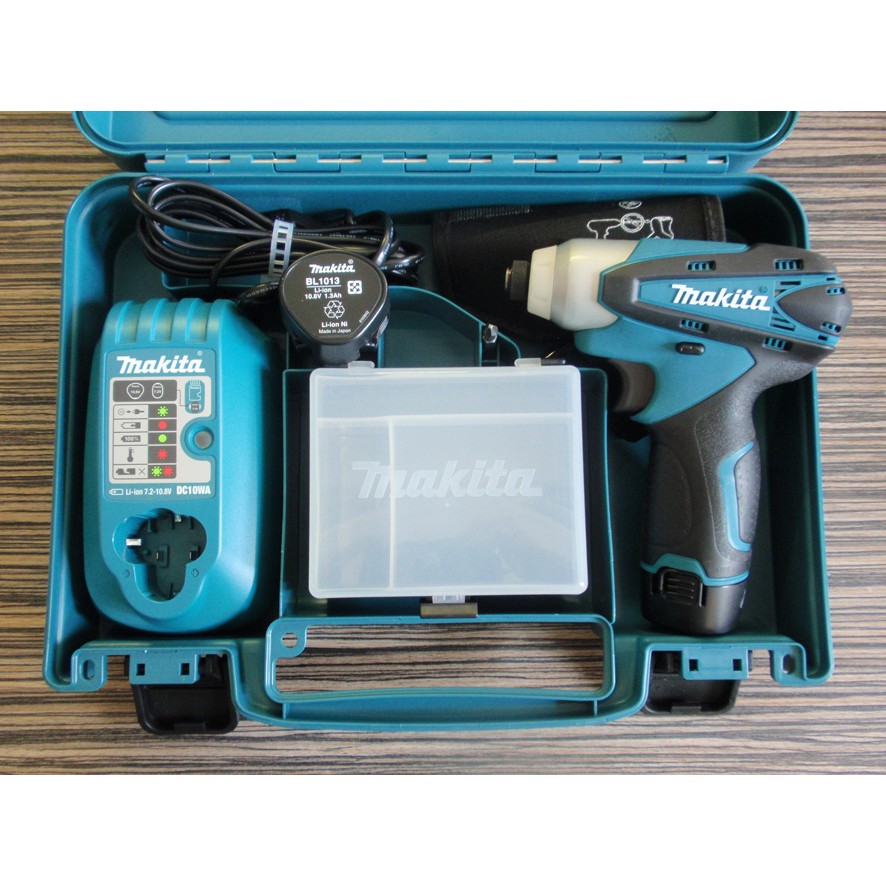 Máy vặn vít dùng pin Makita TD090DWE 10.8V