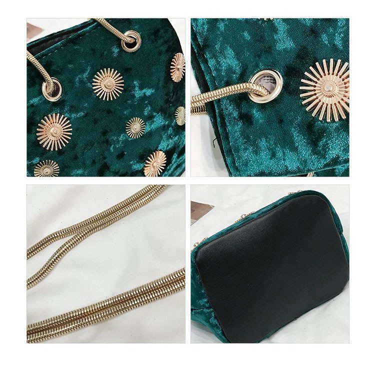 Túi đeo vai IELGY chất liệu nhung phối dây xích thời trang