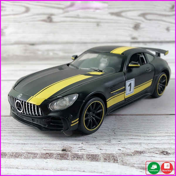 Xe mô hình Mercedes AMG GTR 1:32 hãng Miniauto