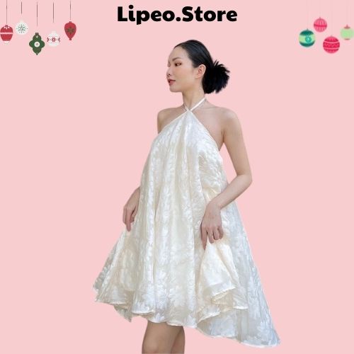 Váy yếm hở lưng, Váy yếm ren hoa nổi