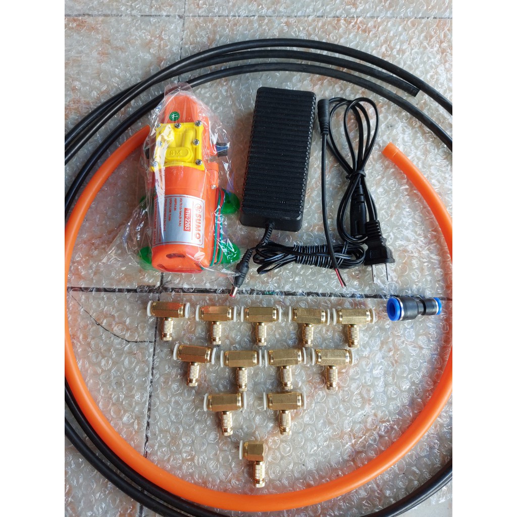 phun sương. bộ phun sương, tới lan. Bơm Sumo cam kèm ng,uồn 12v_5a. 20m dây phun. 15 béc đồng. 1m dây hút, lọc rác..