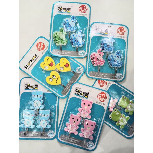 Móc Nhựa Treo Tường Tự Dán