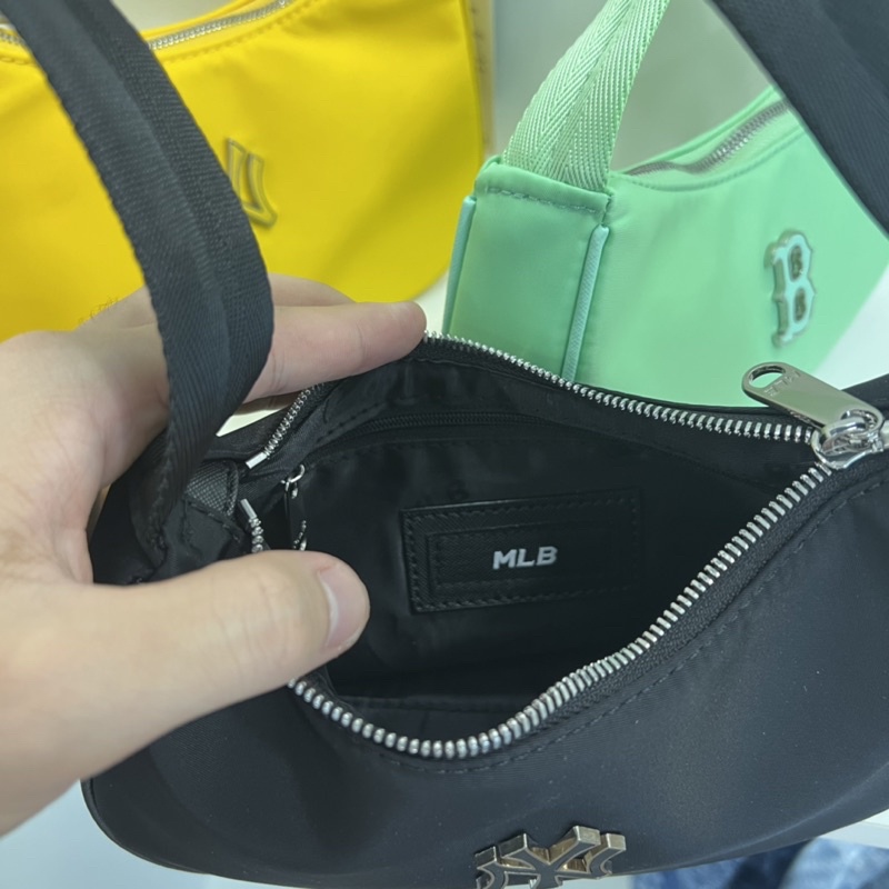 TÚI KẸP NÁCH VẢI M L N LOGO KIM LOẠI CAO CẤP TQXK