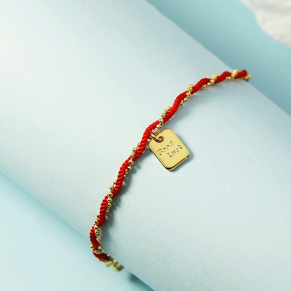 Vòng Tay Dây Đỏ May Mắn Mặt Vuông Màu Đỏ May Mắn Thời Trang Cho Nữ
