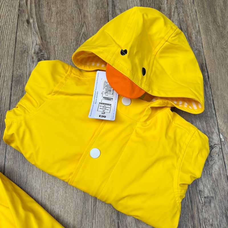 Raincoat vịt vàng
