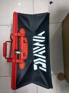 Thùng đựng cá daiwa
