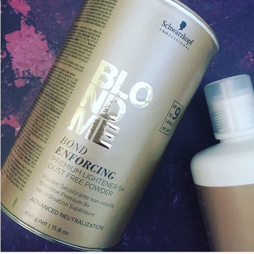 Bột tẩy nâng sáng tóc 9 cấp độ Blond me  Schwarzkopf 450g