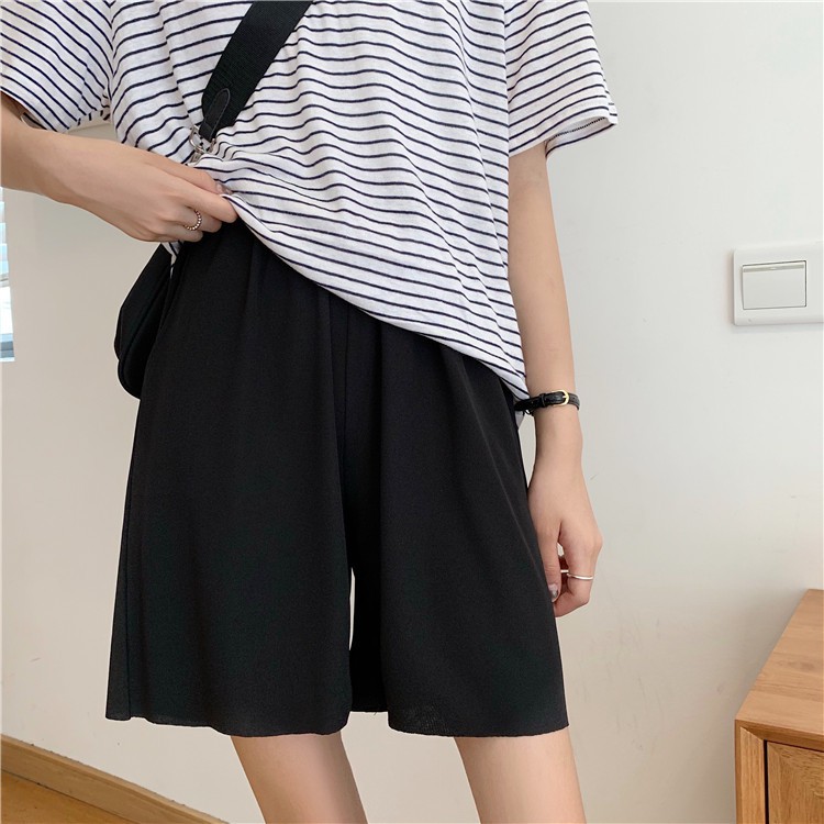 Quần short ống rộng CRQ014 Unisex Nam - Nữ lưng thun màu Đen [TIEMDOJEAN]