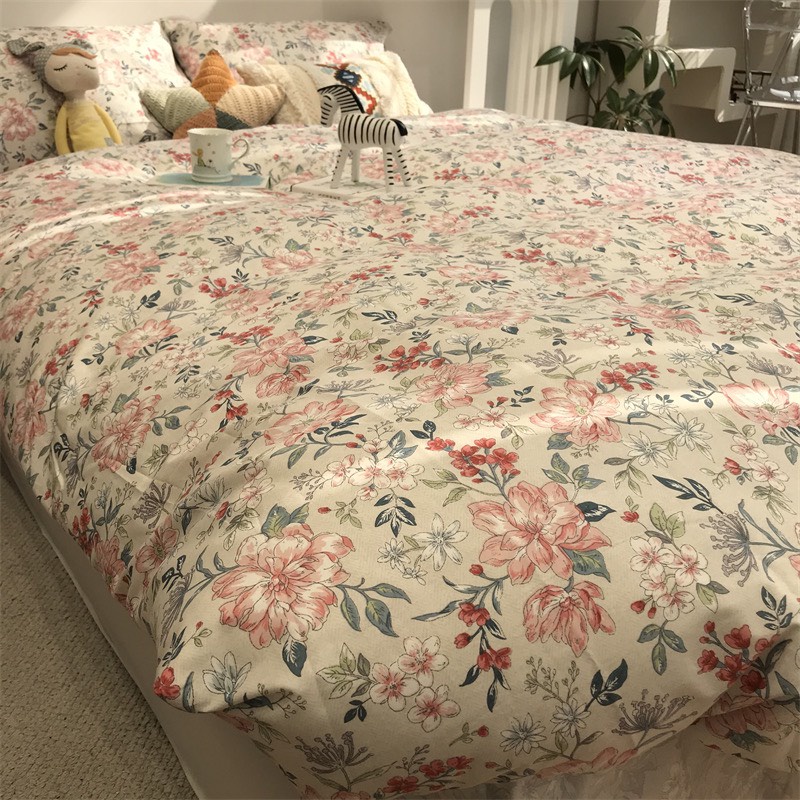 Chăn Ga Gối Cotton Living "Vườn Hồng Dễ Thương" 4 món