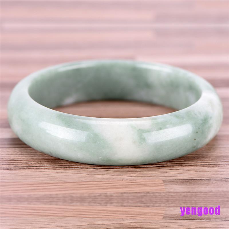 Vòng ngọc bích sang trọng quý phái thời trang đẹp mắt