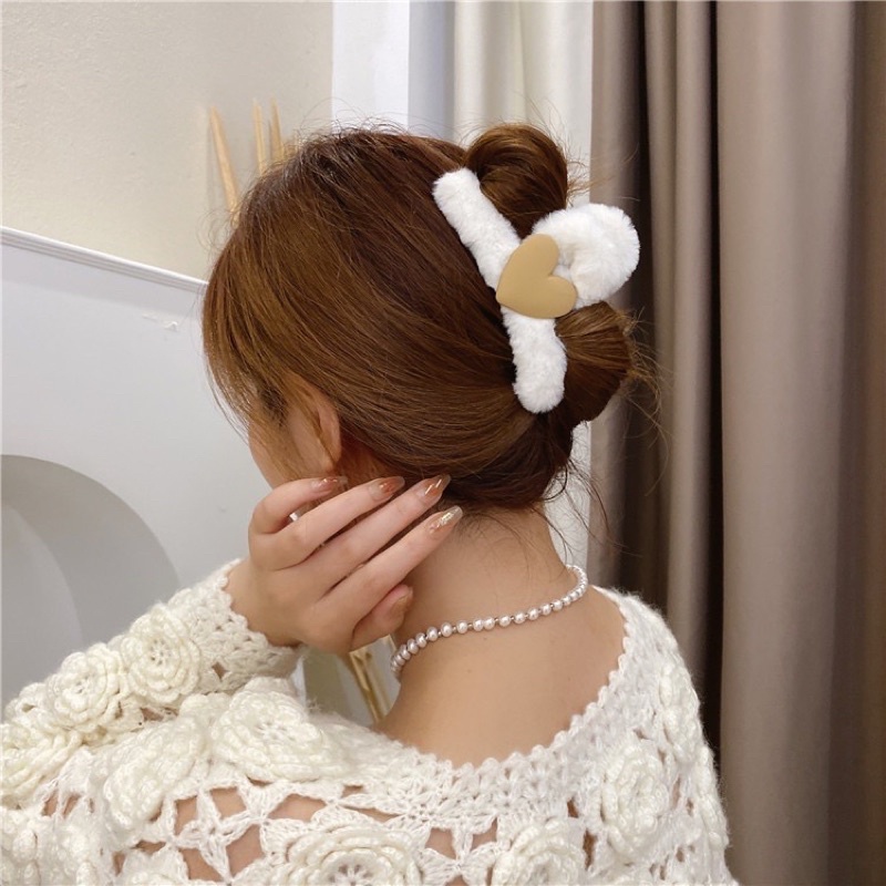 Kẹp càng cua lông mịn đính trái tim siêu hot phong cách hàn quốc
