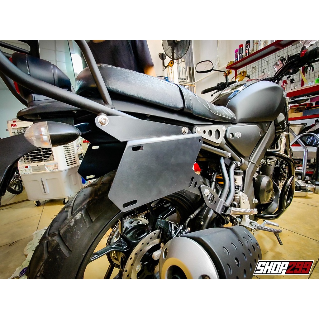 Ốp Hông Baga XSR155 Chắn Bùn Kiêm Treo Túi