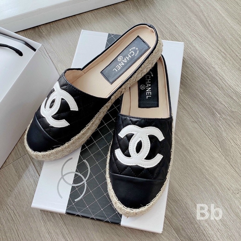 Sục da đế viền cói