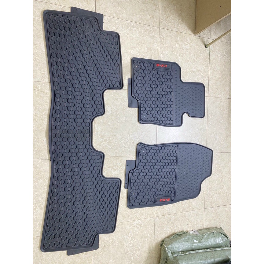 Thảm lót sàn cao su xe Mazda CX5/ CX-5 2018- 2022 cao cấp, loại đúc dày theo xe - Mẫu tổ ong chữ đỏ