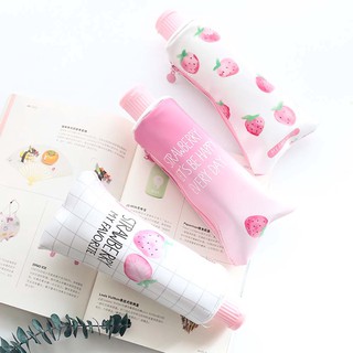 Hộp bút hình trái tim / dâu tây ngộ nghĩnh
