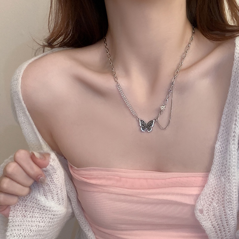 Vòng cổ Mạ Vàng 2K Mặt Hình Bướm Đen Đính Đá Zircon Tua Rua