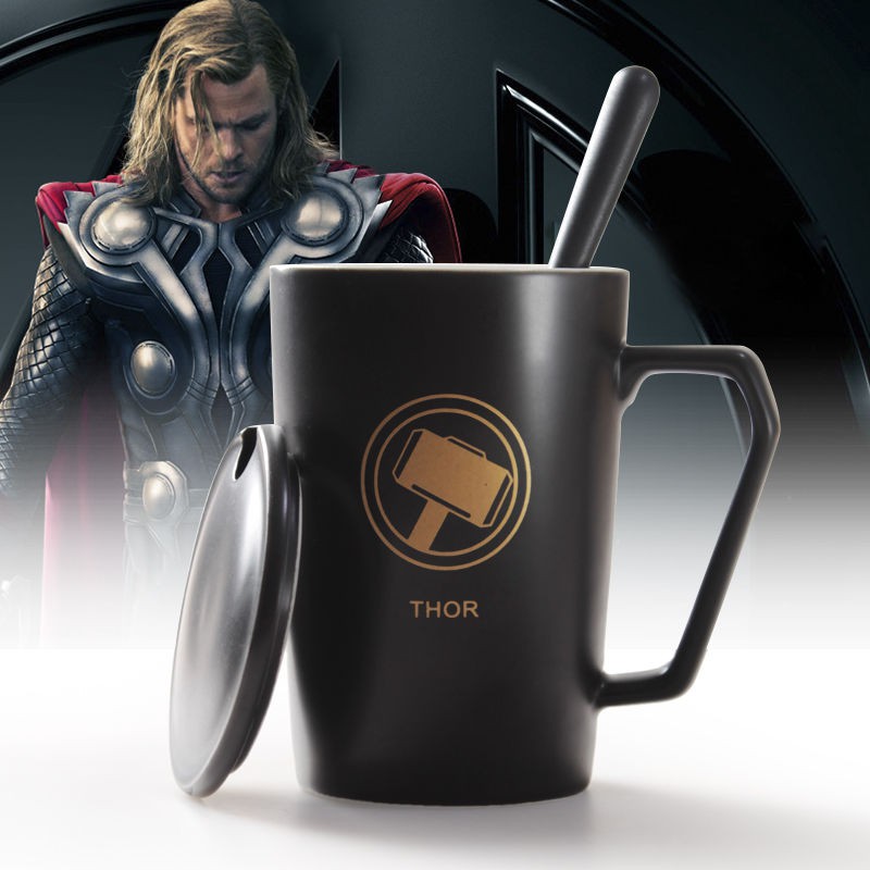 Cốc uống cà phê bằng sứ có nắp đậy họa tiết The Avengers sáng tạo