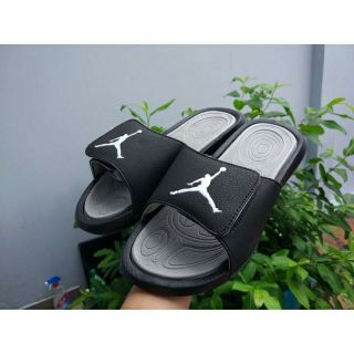 [FULL BOX+TẶNG VỚ SỌC HÀN] DÉP JORDAN ĐEN XÁM NAM NỮ