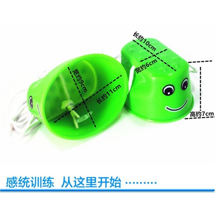 1 đôi cà kheo tập giữ thăng bằng cho bé