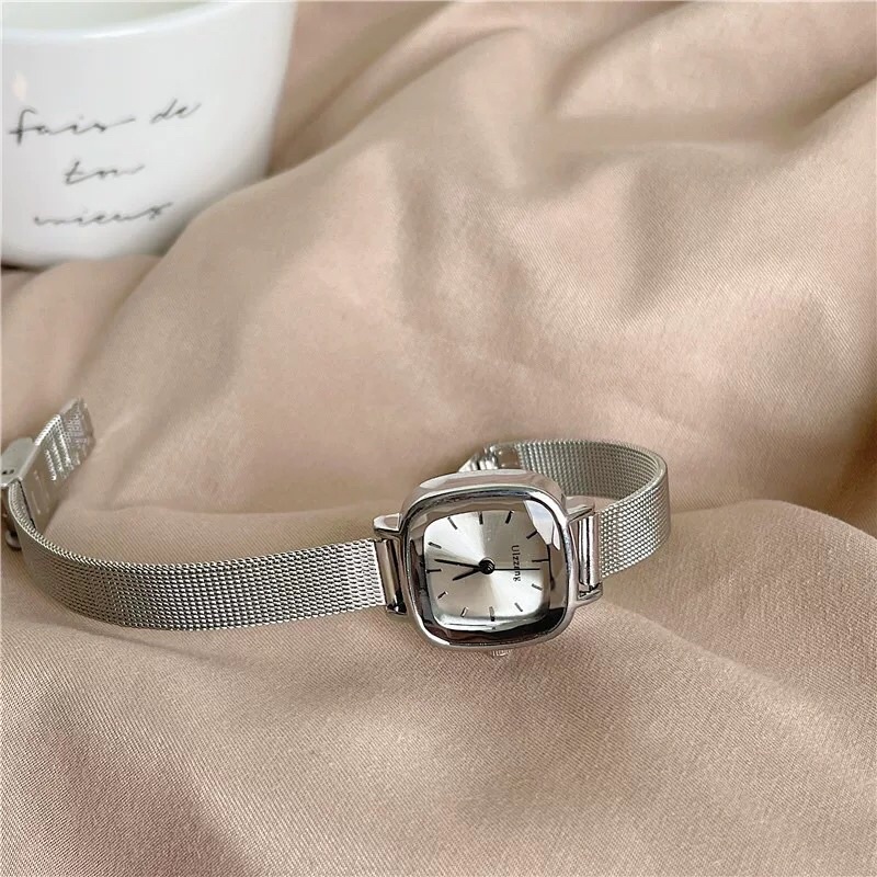Đồng hồ nữ sang trọng ULZZANG dây kim loại mặt vuông 26mm thời trang Hàn Quốc có chống nước - SULAGRE