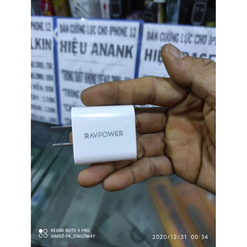 Cóc sạc nhanh 20W cho IPhone 12 của Ravpower chính hãng.