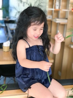 Set đồ bé gái hai dây lụa đáng yêu
