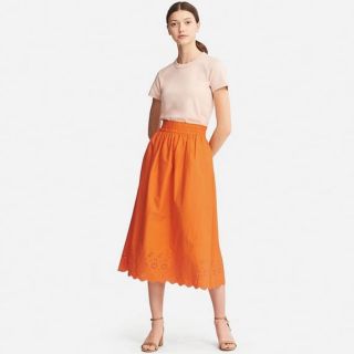 Chân váy xòe rập zen Uniqlo
