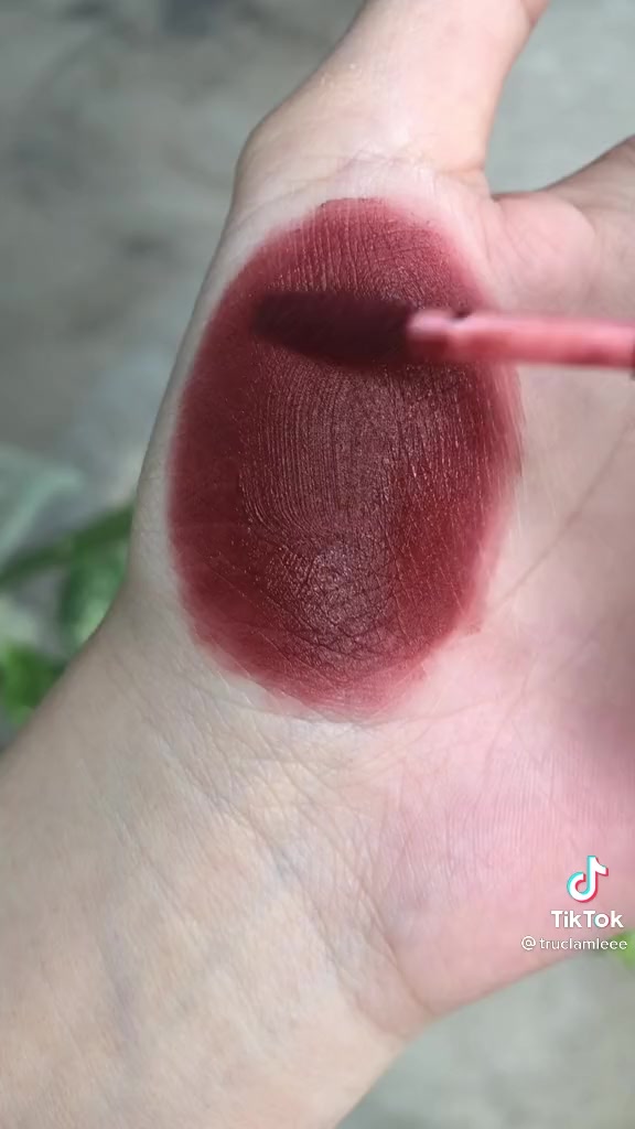 (Mua 2 giá 17k)Son kem bóng lì Herorange Kakashow velvet dạng tuýp tone đỏ nâu đất nhung lì mềm mịn dễ tán | BigBuy360 - bigbuy360.vn