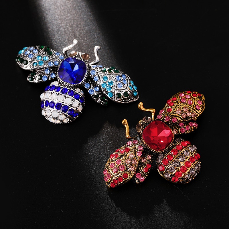 Ghim cài áo kiểu côn trùng đính đá thời trang