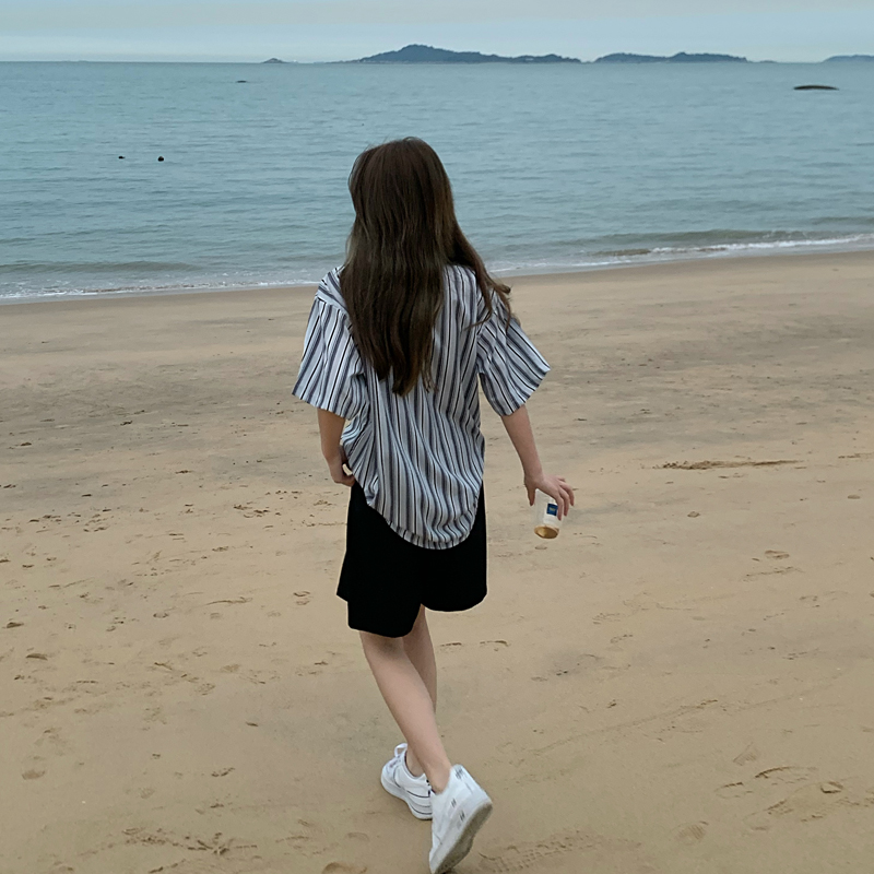 SUXI Áo sơ mi tay ngắn form rộng họa tiết kẻ sọc phong cách retro Hàn Quốc trẻ trung cho nữ