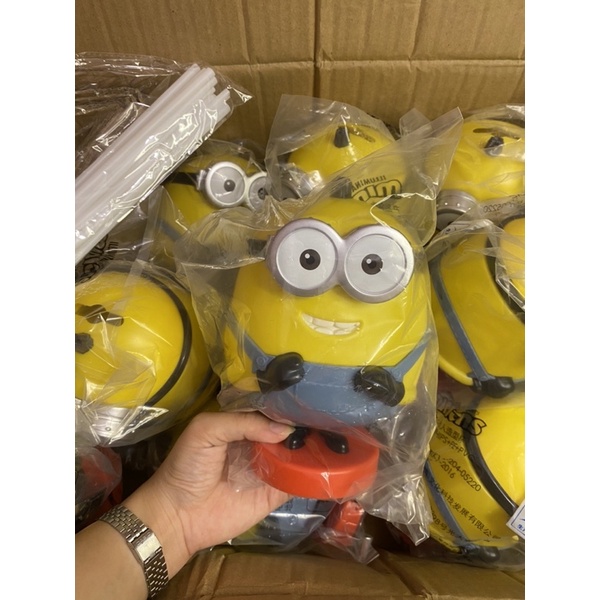 Bình nước minions order china 2-3 tuần