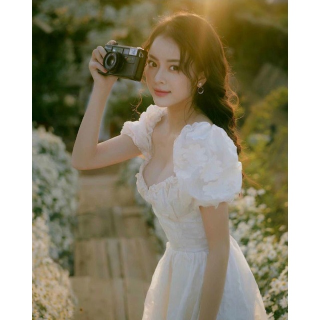 Đầm trắng trễ vai bèo hoa xinh xắn Junnie Dress
