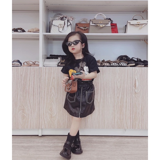 Kính cho bé gái và trai