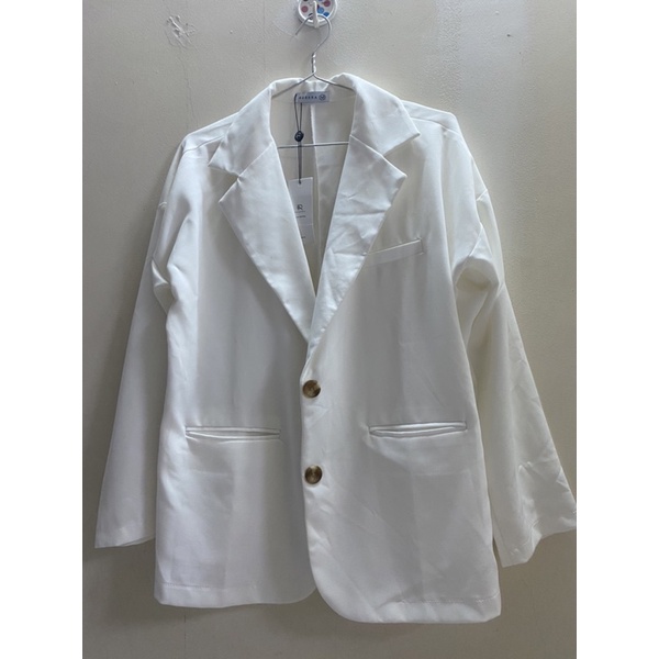 Blazer trắng Rosara