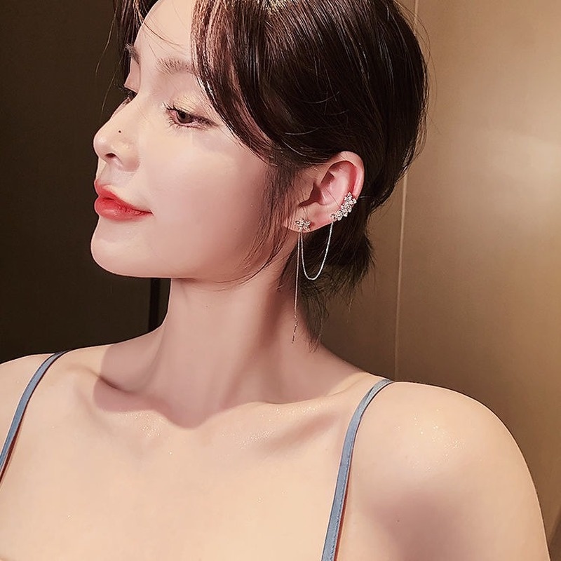 Khuyên Kẹp Vành Tai Hình Cánh Hoa Tua Rua Cá Tính Thời Trang Cho Nữ