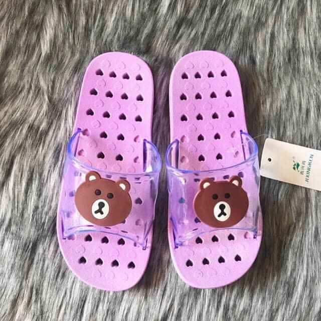 Dép lỗ nữ gấu quai trong