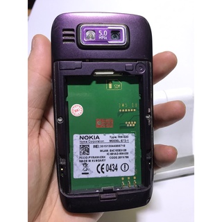 Điện thoại Nokia E72 màu tím