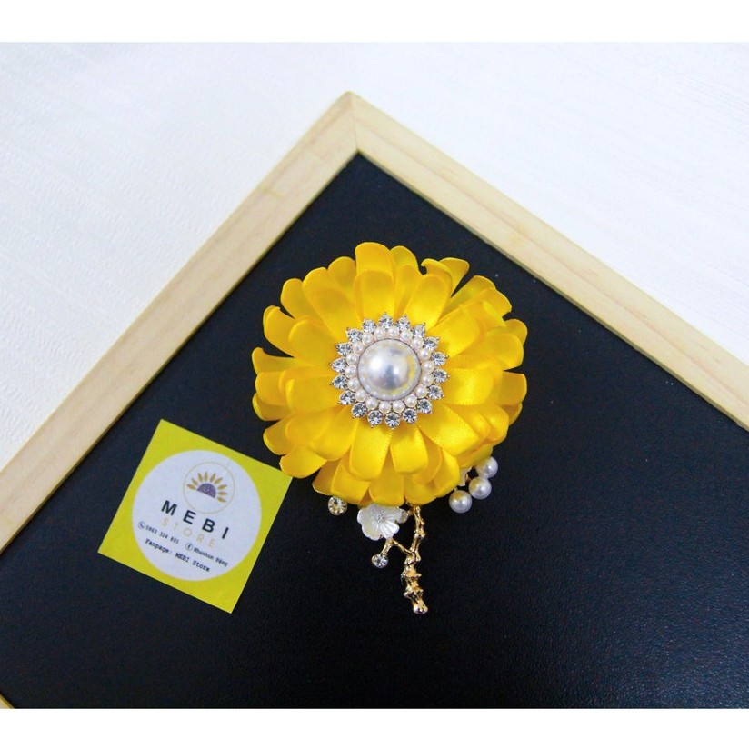 (ảnh thật 100%) Hoa cài áo handmade mẫu cúc vàng cành mai nhụy đá trai cao cấp