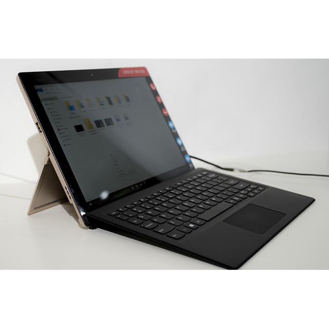 Máy tính bảng Lenovo Miix 700